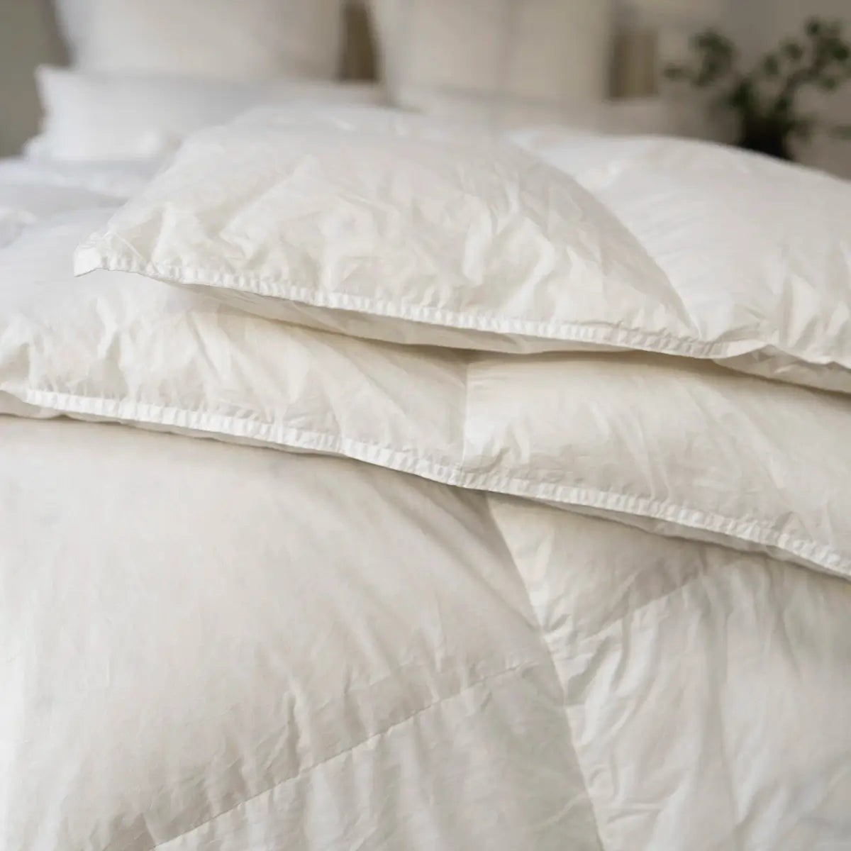 Handwerkliche Perfektion in jedem Stich. Die Nähte der Pure Daunendecke