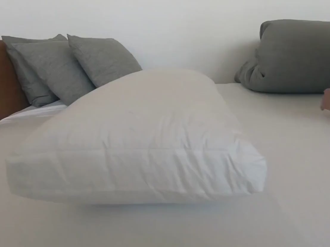 Luxecosy Luxe Federkissen mit fester Stützkraft für optimalen Nacken- und Kopfhalt, ideal für Seitenschläfer.