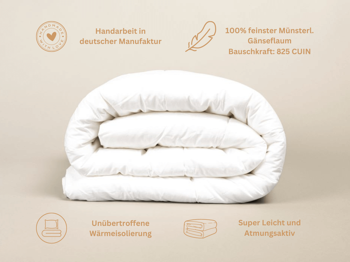 Die Pure 100% Gänsedaunen Bettdecke - Unvergleichlicher Schlafgenuss mit einer Füllung aus 100% hochwertiger deutscher Daune.