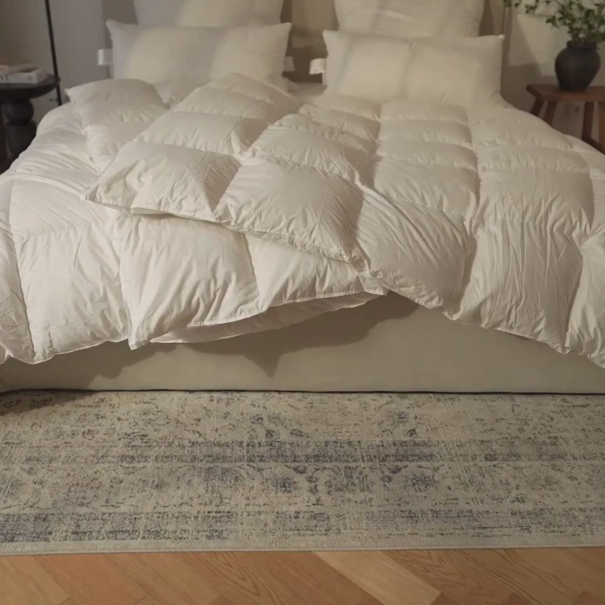 Die Pure Gänse-Daunendecke aus 100% Gänsedaune begeistert mit hohem Kuschelfaktor