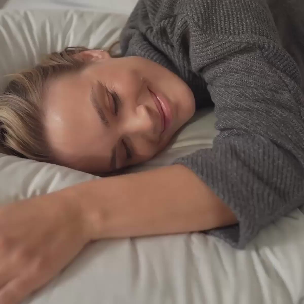 Premium 3-Kammer Daunenkissen Typ Eiderdaune im Anwendungsvideo