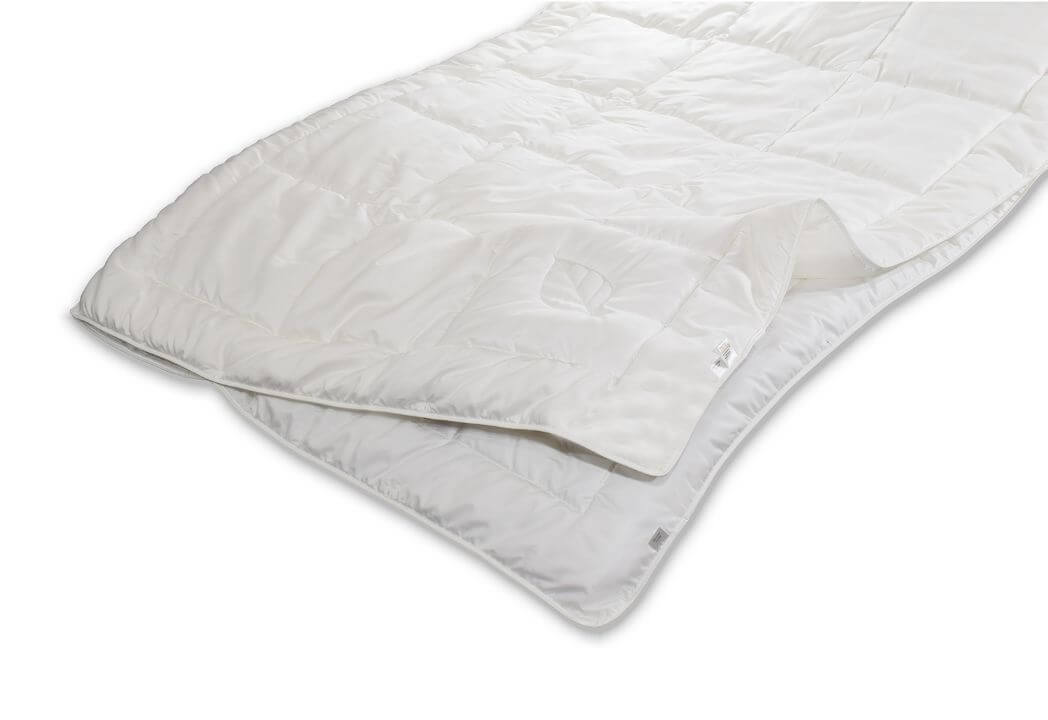 Die Luxus Veganer Lyocell Bettdecke von Luxecosy für höchsten Komfort und angenehme Nächte.
